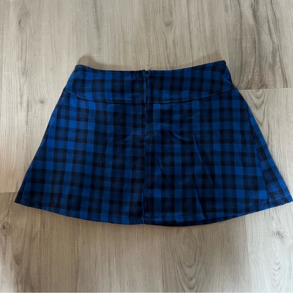 NWT vintage Lip Service blue plaid miniskirt with buckles and safety pin sz S - Picture 6 of 13